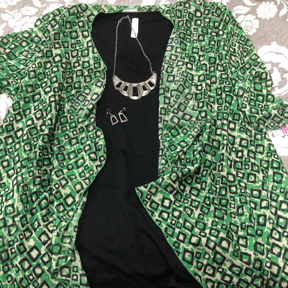 LuLaRoe medium Shirley & 2xl Christy